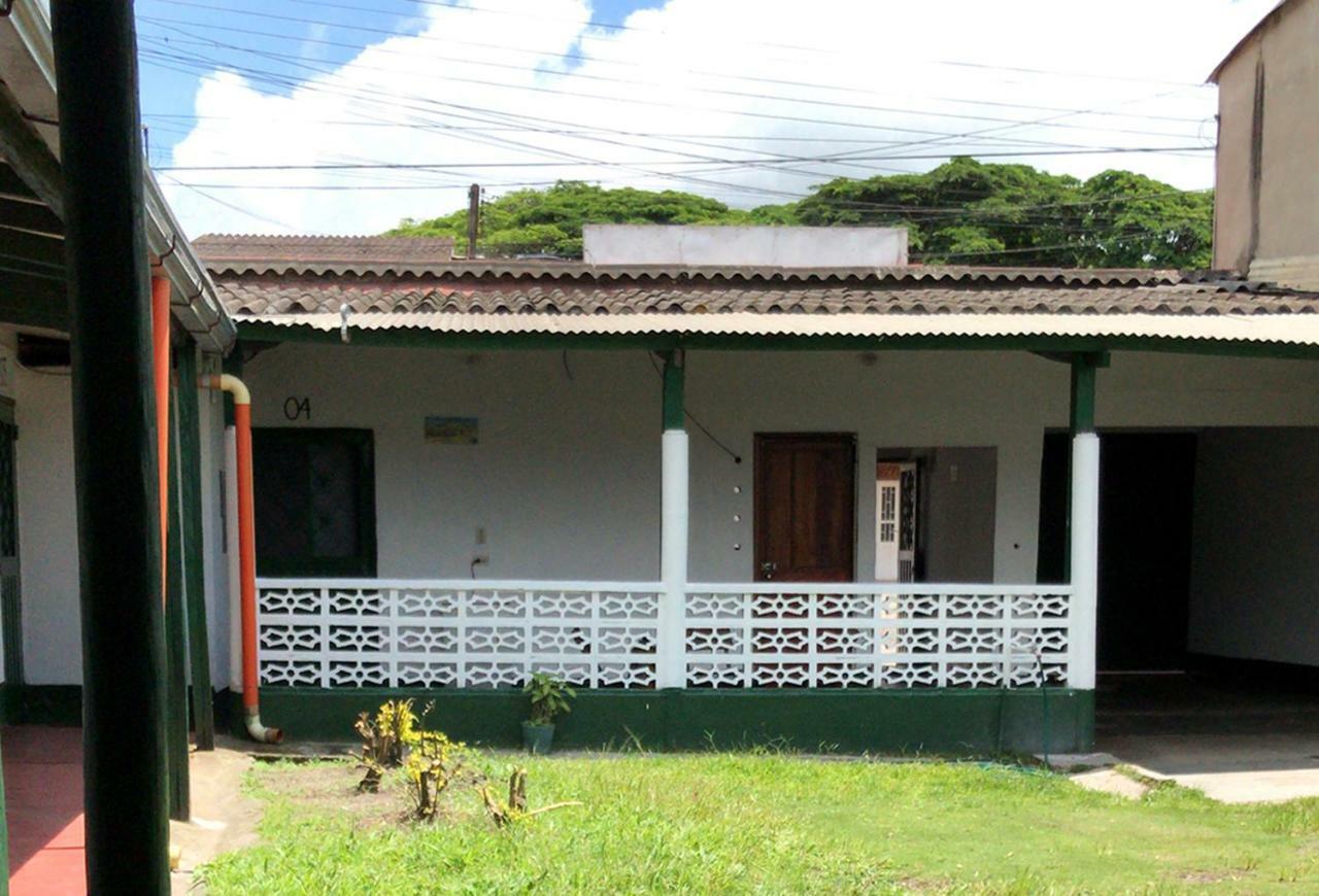 Hotel La Villa De Policarpa Guaduas Exterior photo